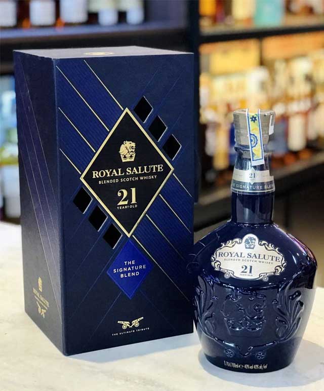 Rượu Chivas 21 Royal Salute